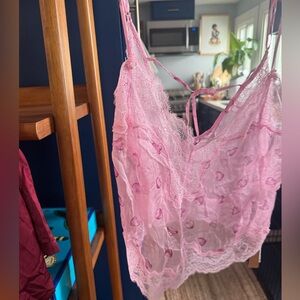 SKIMS NWT Lace Trim Pink Camisole Set